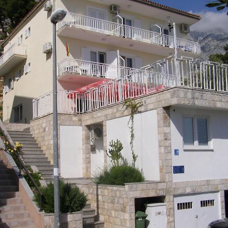 Apartments Saric Baška Voda エクステリア 写真