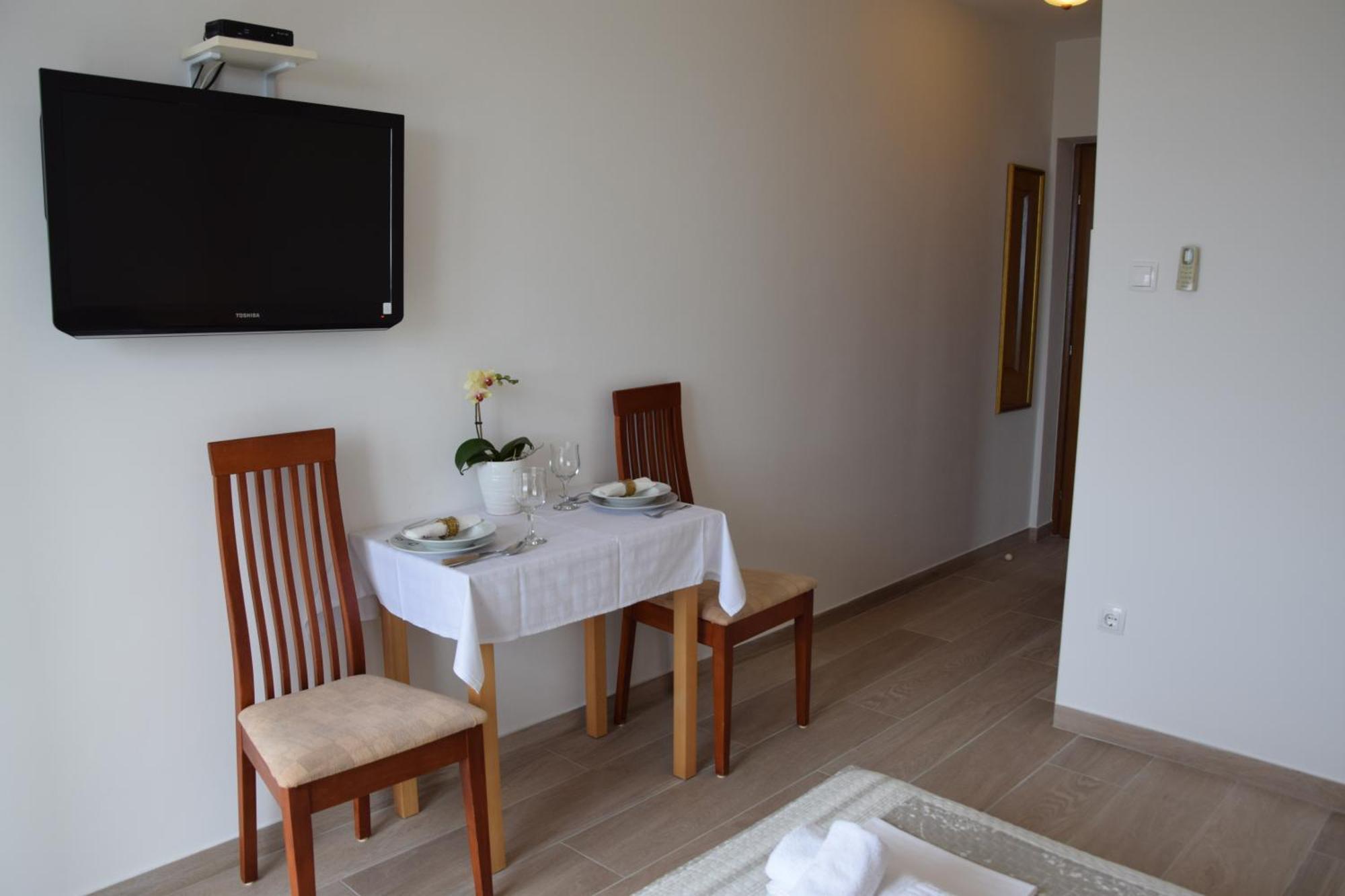 Apartments Saric Baška Voda エクステリア 写真