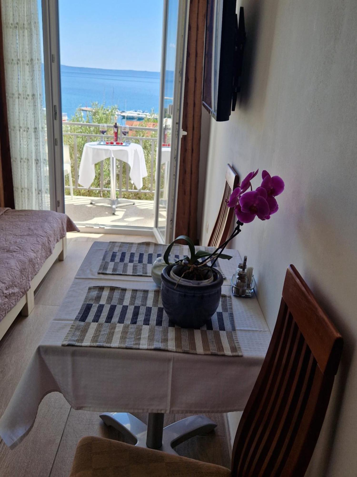 Apartments Saric Baška Voda エクステリア 写真