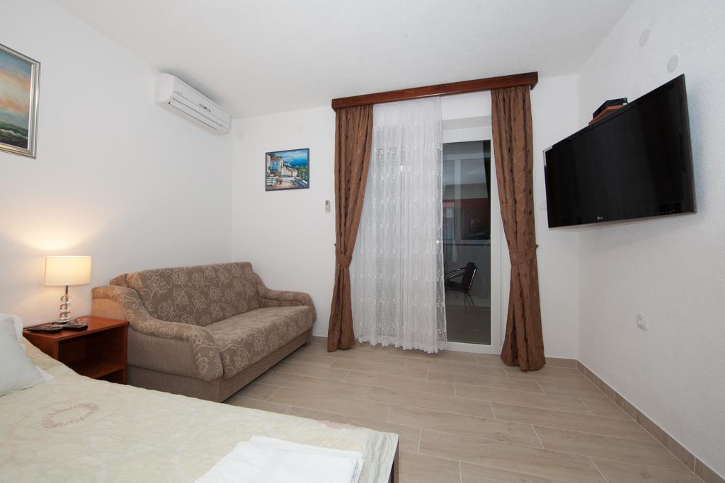 Apartments Saric Baška Voda エクステリア 写真