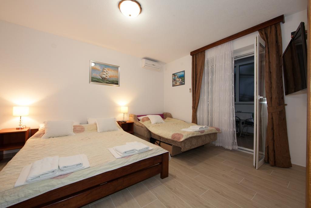 Apartments Saric Baška Voda エクステリア 写真