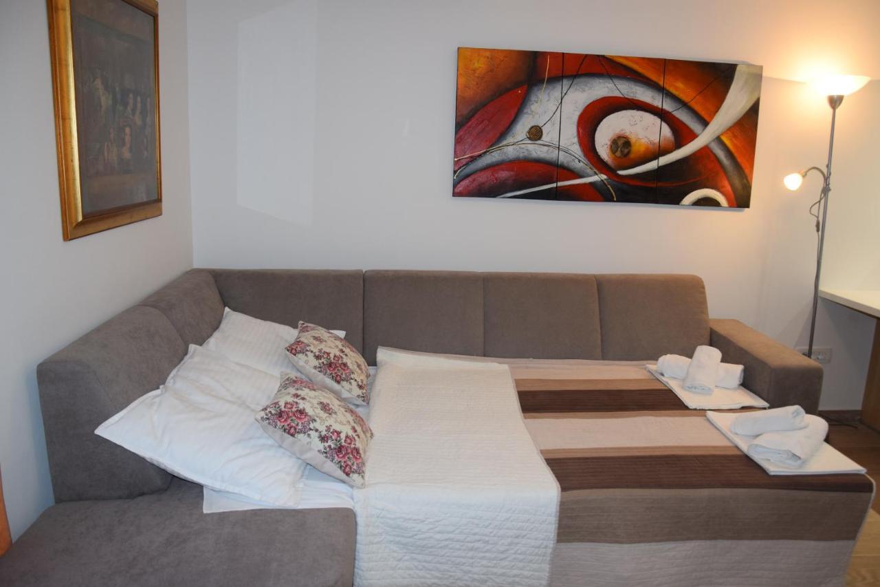 Apartments Saric Baška Voda エクステリア 写真